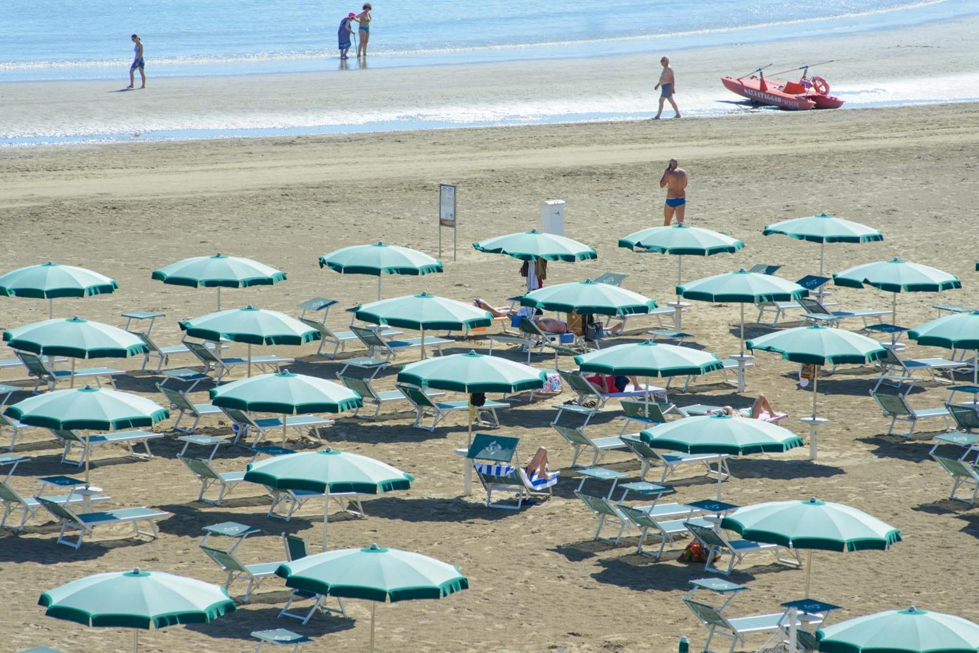Nautic Beach Hotel ริมินี ภายนอก รูปภาพ